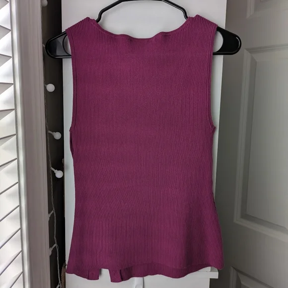 A&F Ribbed Button Top - Picture 2 of 3